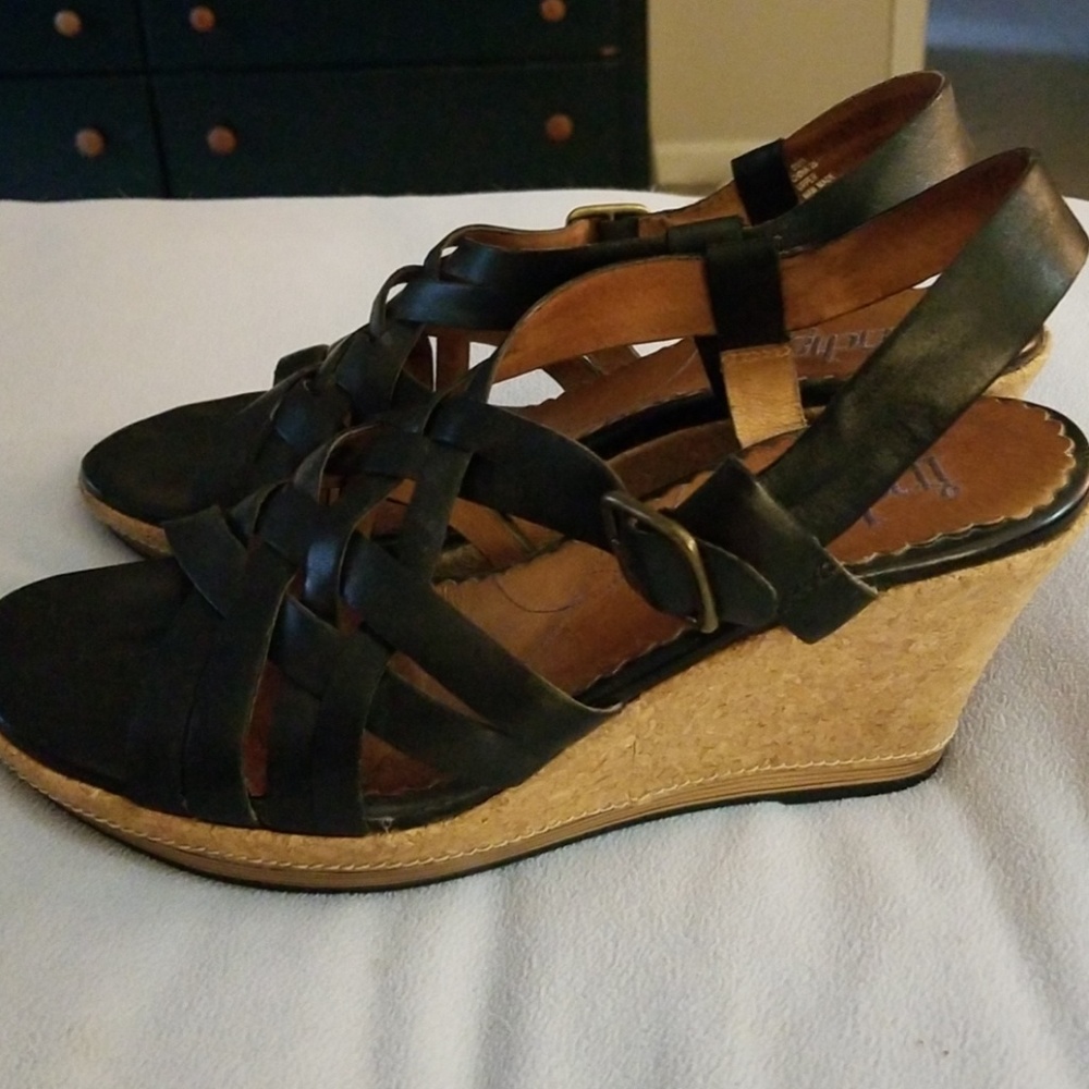 Wedge Sandal - Picture 4 of 7